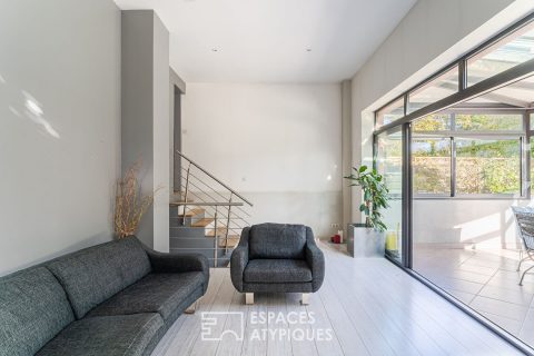 Maison années 30 et son extension contemporaine avec jardin paysagé