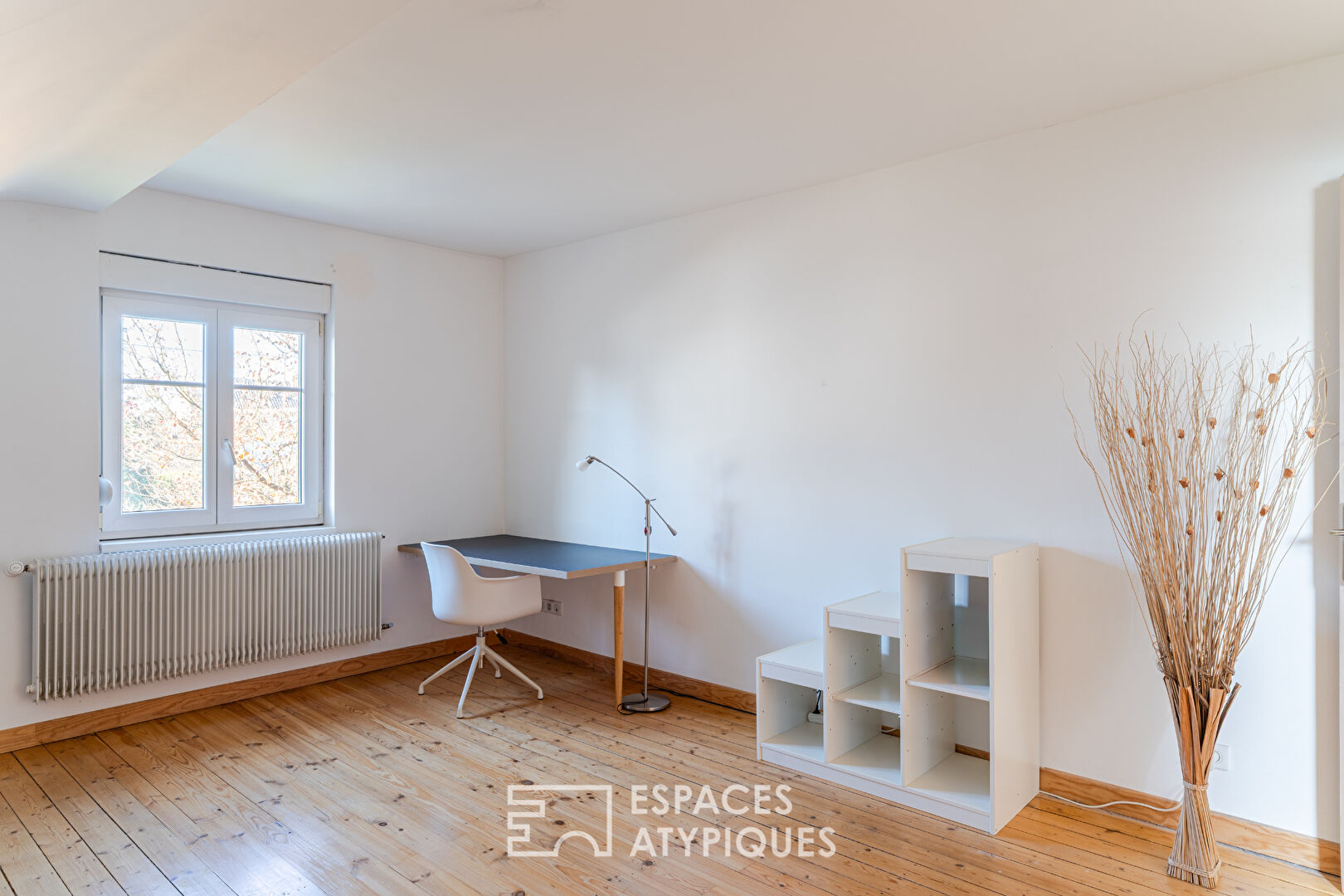 Maison années 30 et son extension contemporaine avec jardin paysagé