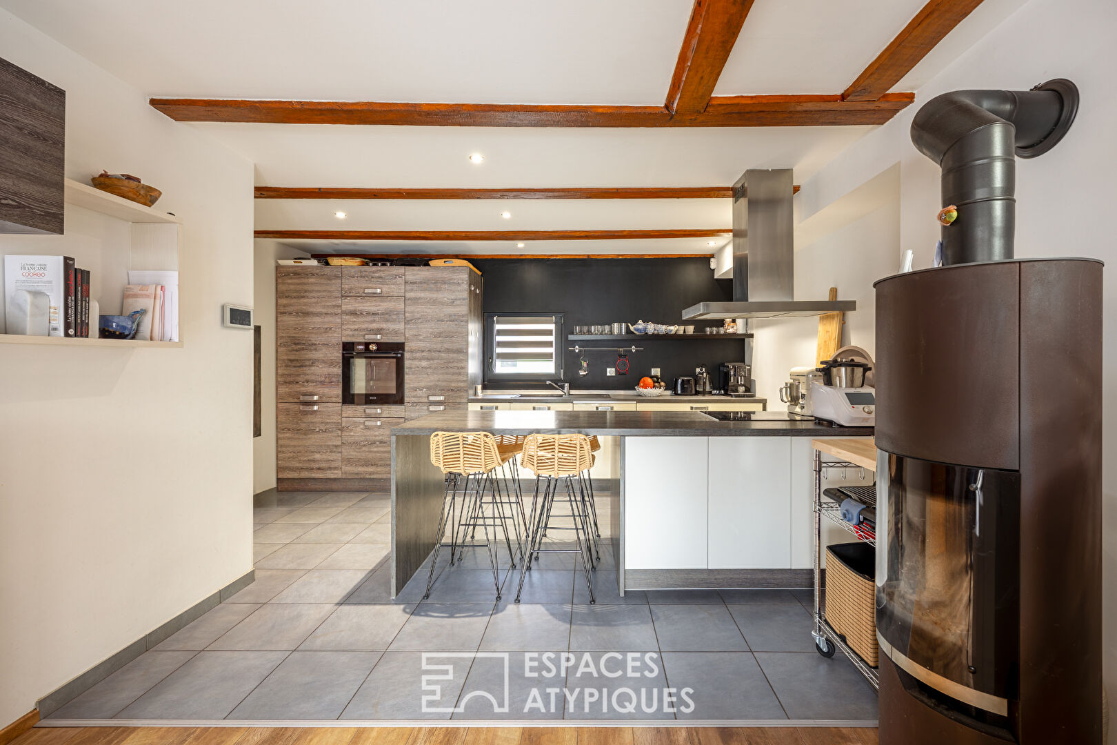 Maison esprit loft et son espace professionnel