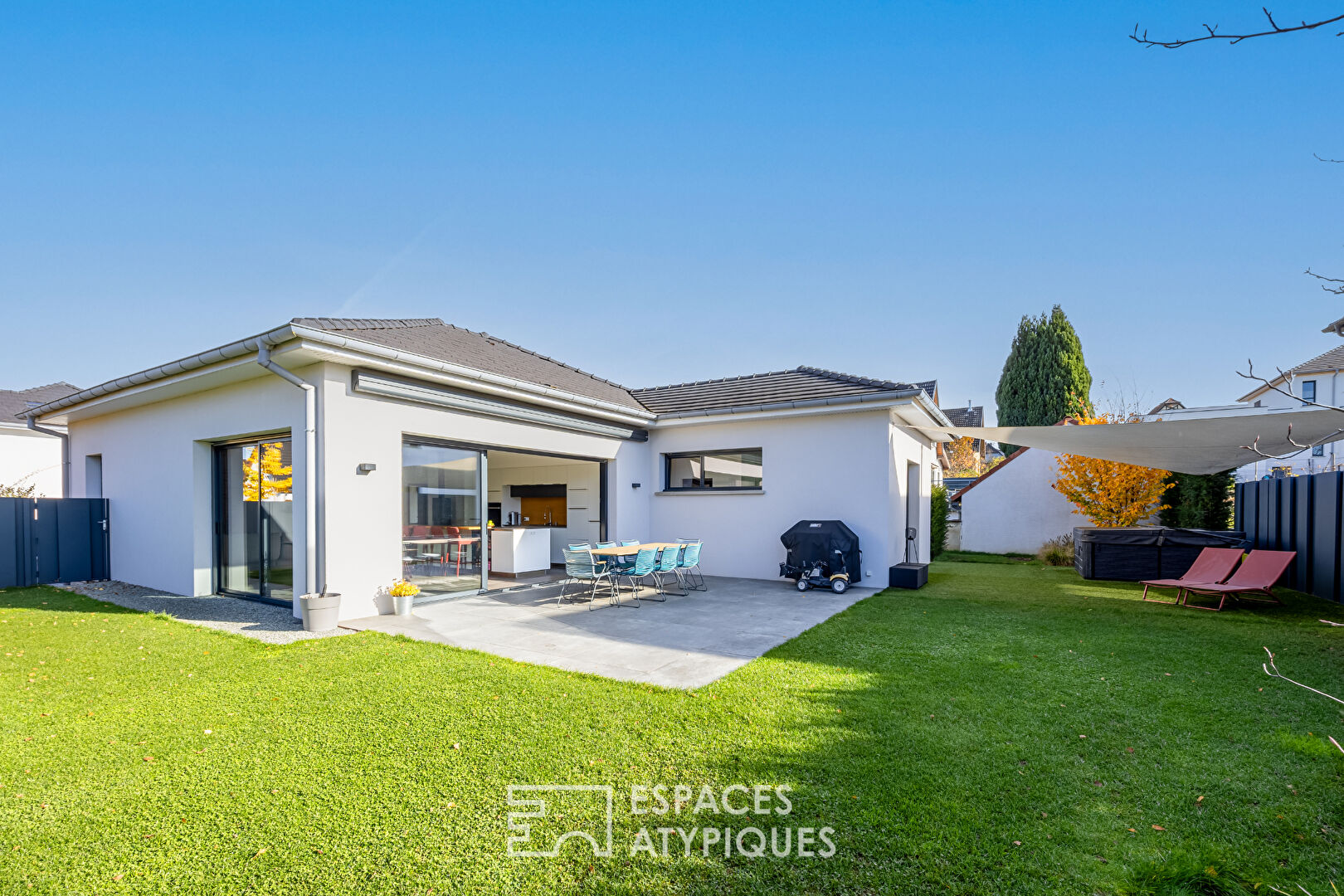 Contemporaine de plain-pied aux prestations soignées