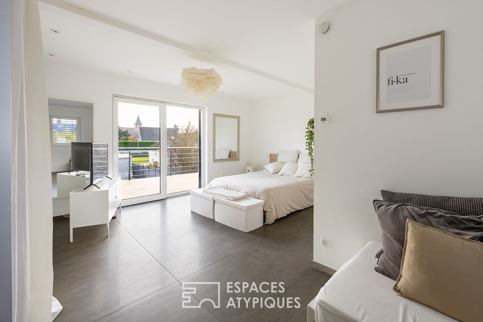 Maison contemporaine aux lignes épurées et son appartement indépendant