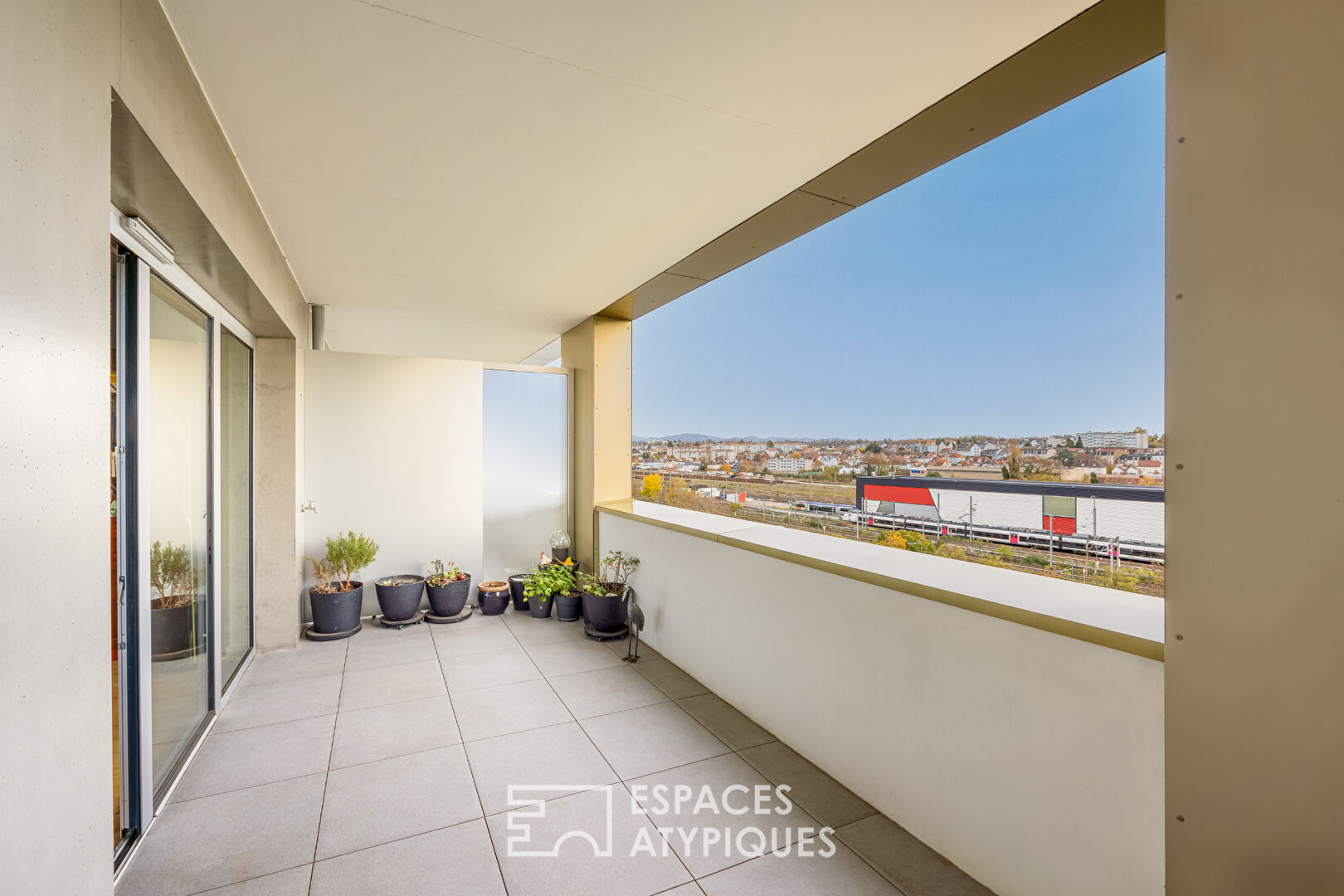 Appartement avec terrasse et vue dégagée