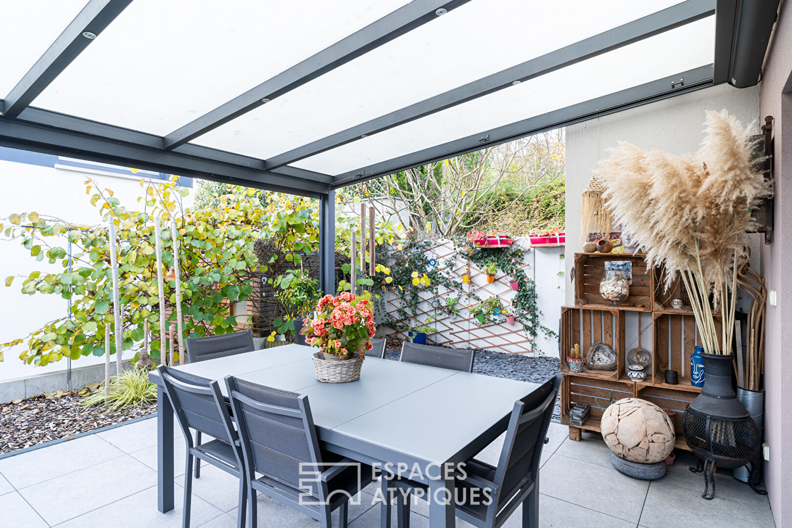 Maison contemporaine et ses terrasses