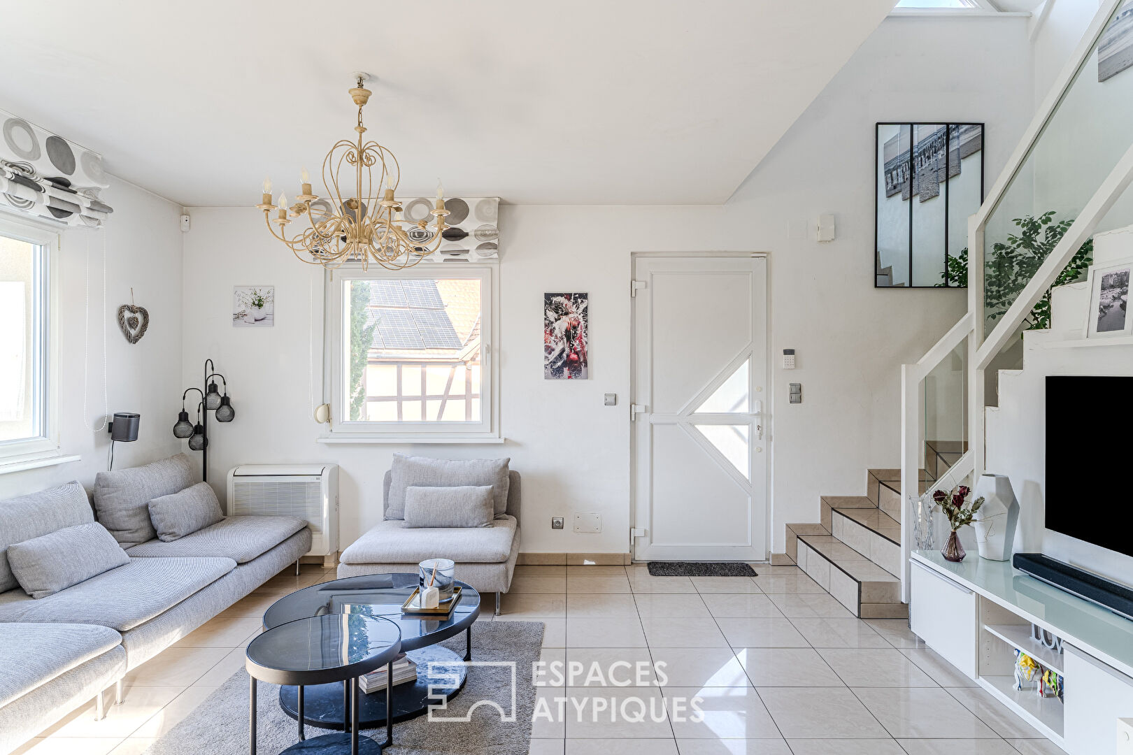 Maison familiale avec véranda et piscine