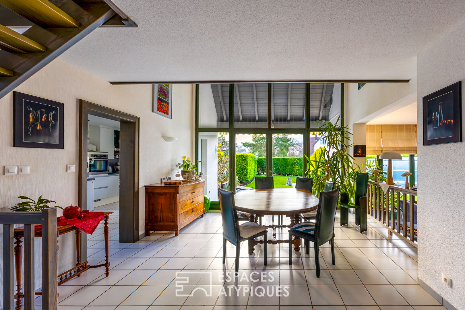 Maison d’architecte avec piscine au pied des Grands Crus