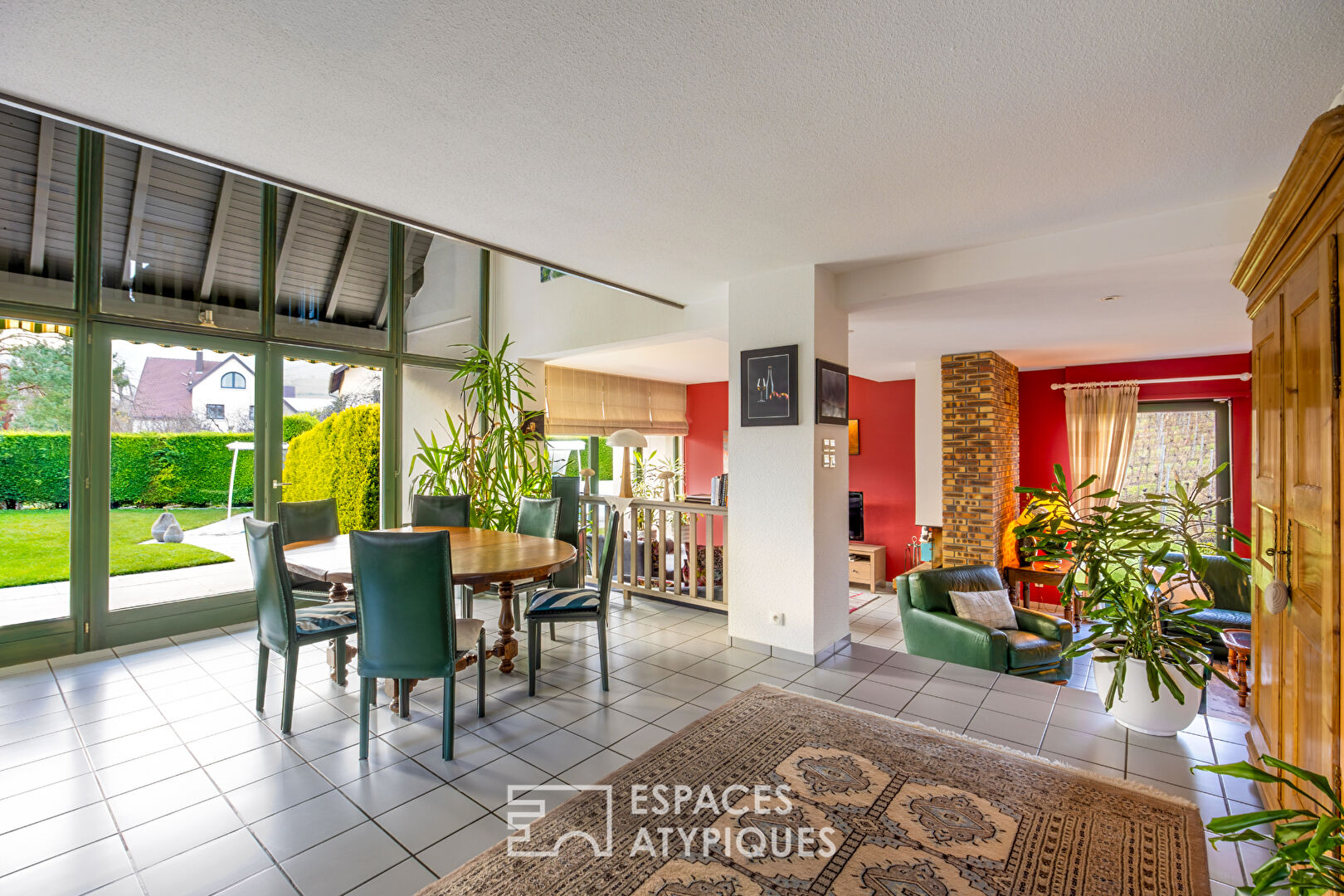 Maison d’architecte avec piscine au pied des Grands Crus