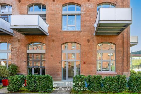 Loft contemporain en duplex et sa terrasse