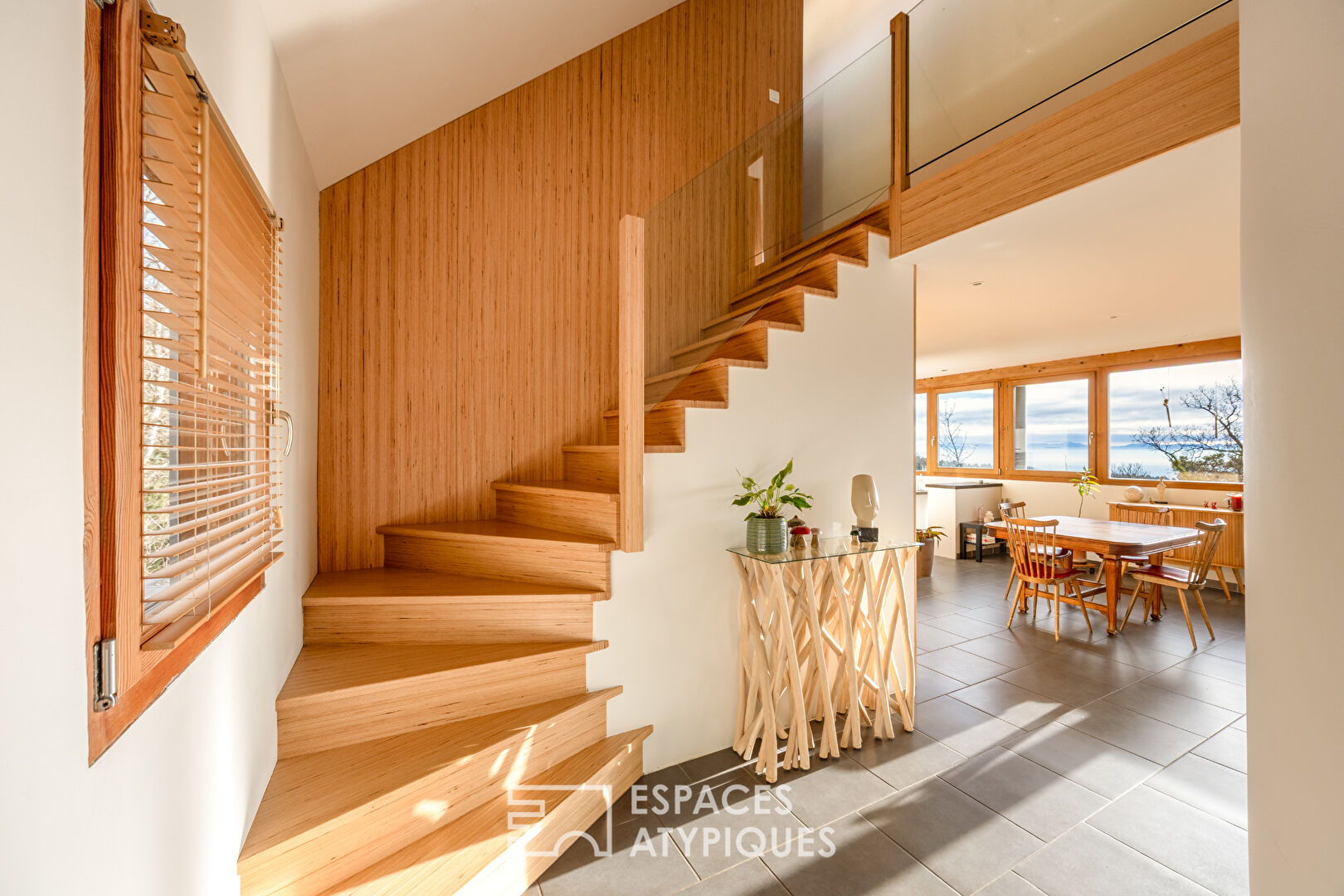 Maison ossature bois avec vue panoramique sur la plaine