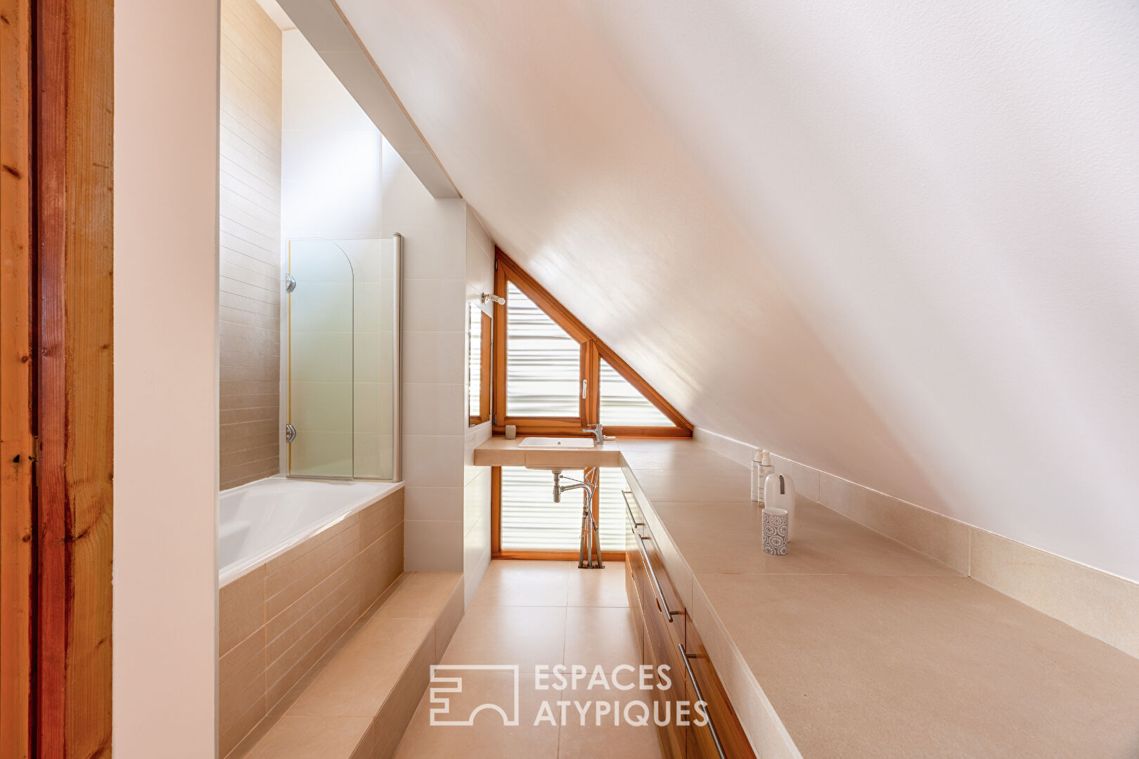 Maison ossature bois avec vue panoramique sur la plaine