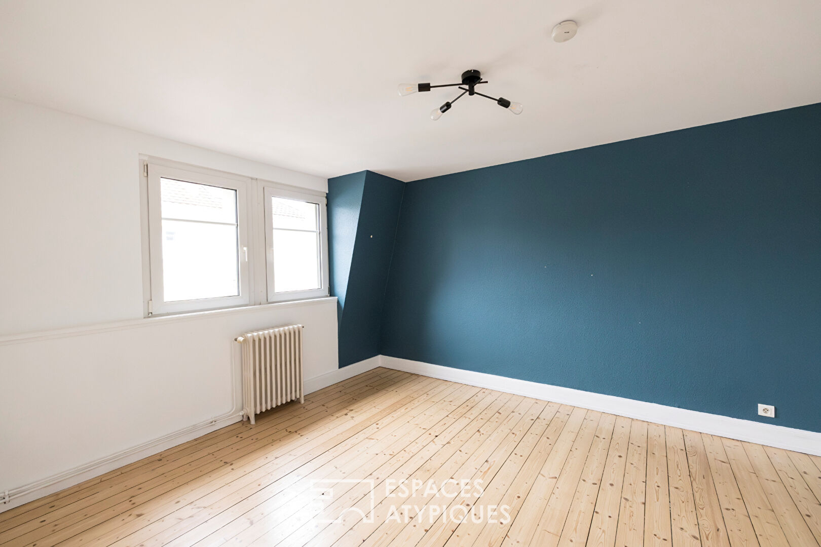 Maison de ville rénovée et sa terrasse à l’abri des regards