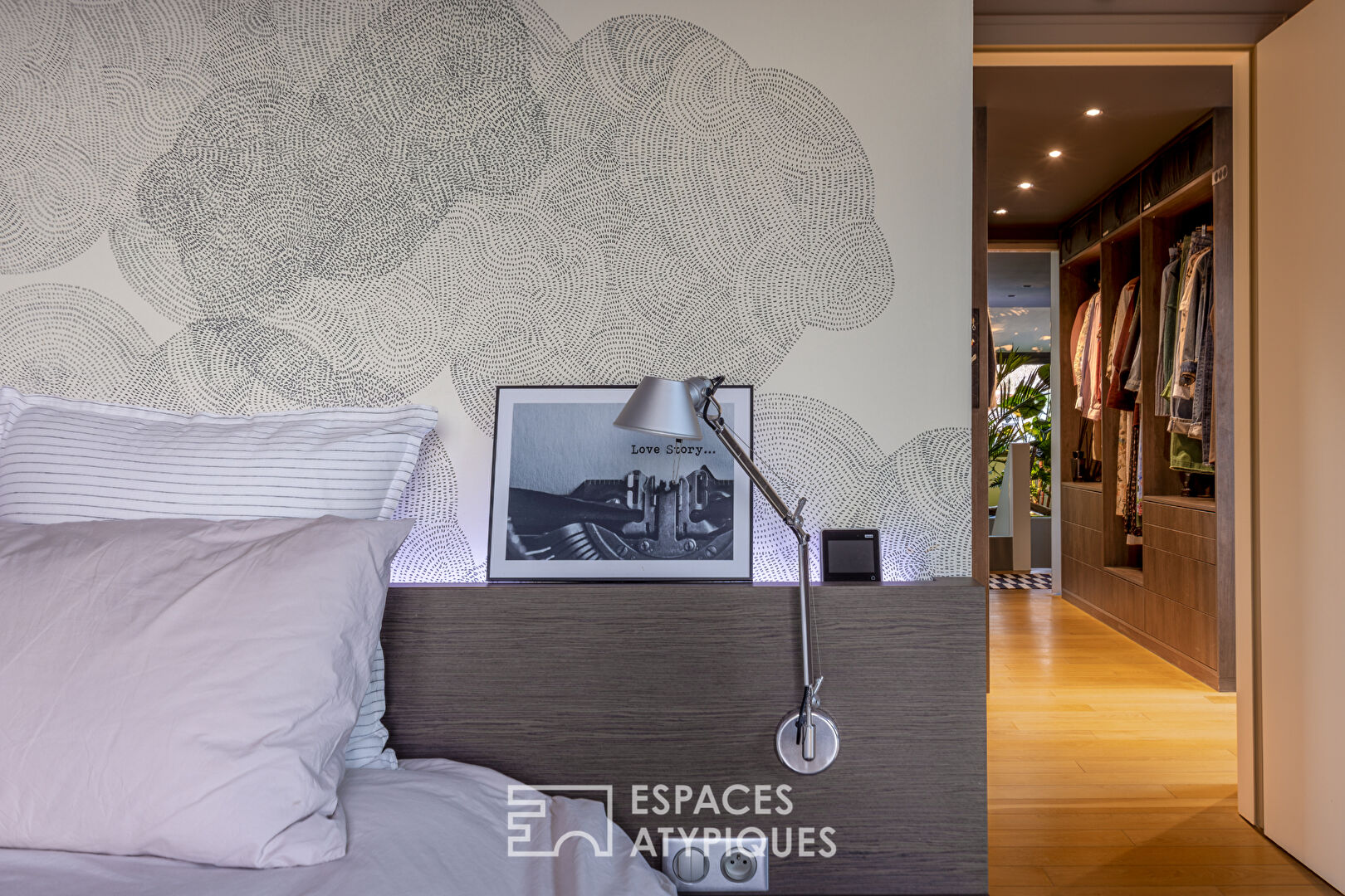 Maison d&rsquo;architecte avec piscine et jardin paysager