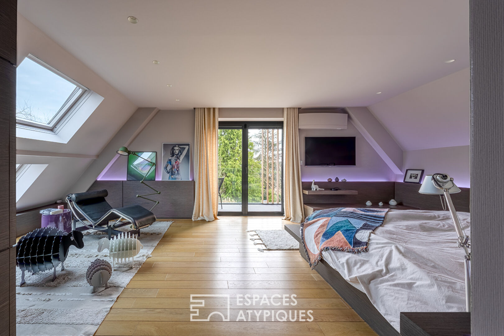 Maison d&rsquo;architecte avec piscine et jardin paysager