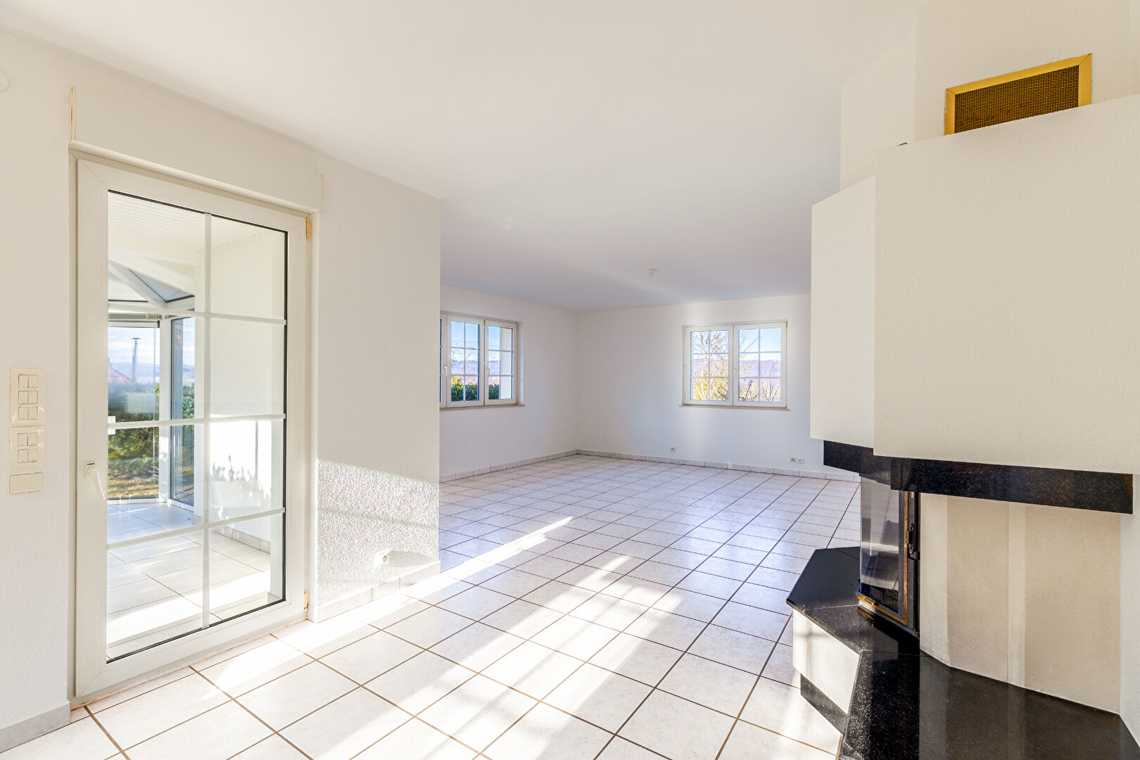 Maison avec vue dégagée à deux pas de la frontière Suisse