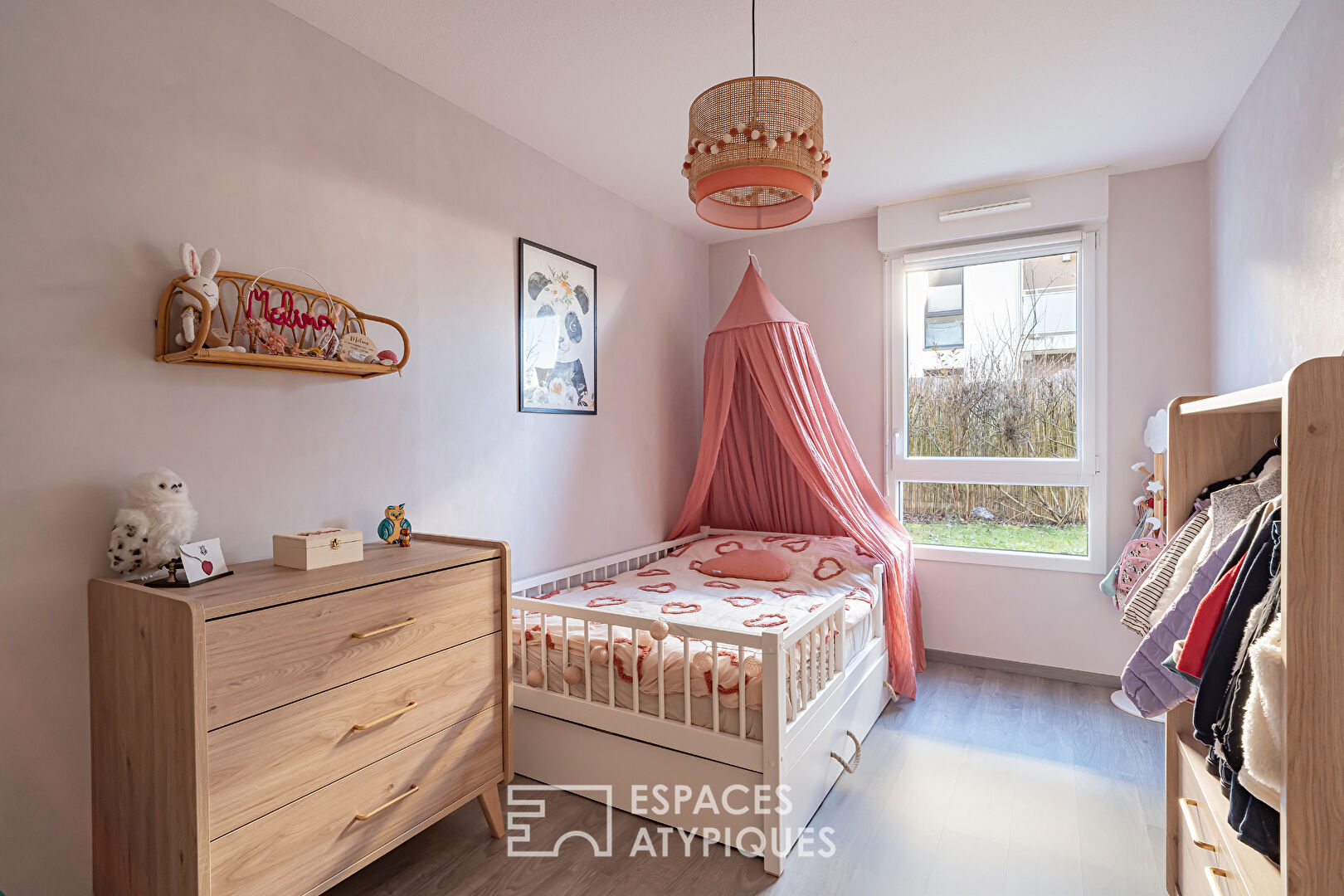 Rez-de-jardin dans un environnement arboré