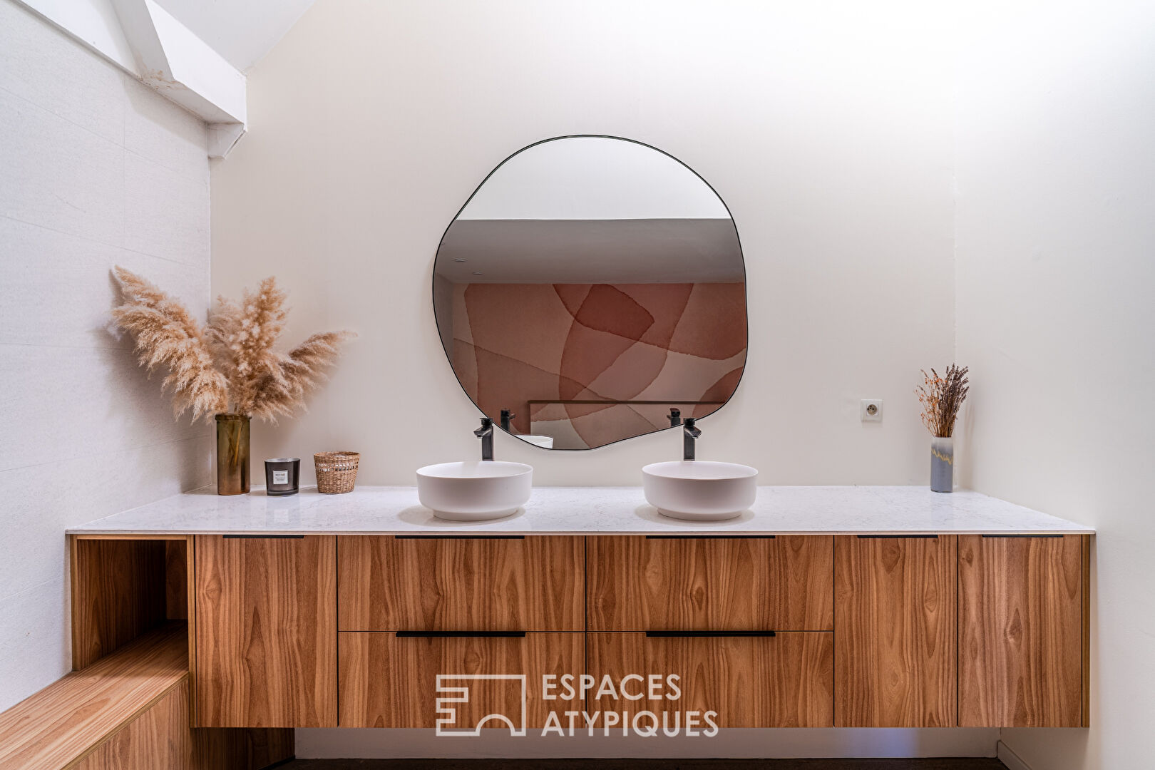 Corps de ferme d&rsquo;exception et son jardin intimiste