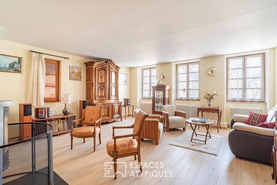 Corps de ferme rénové et ses dépendances de charme