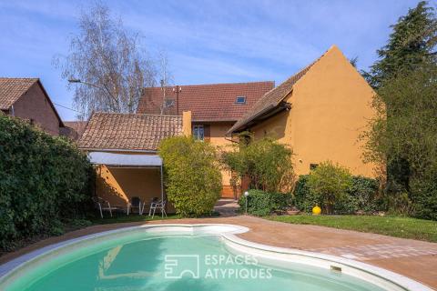 Maison de charme rénovée avec jardin et piscine