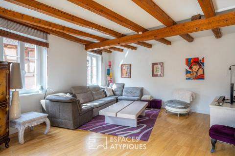 Maison de charme rénovée avec jardin et piscine