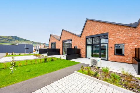 Loft contemporain en duplex et sa terrasse dans une ancienne friche industrielle