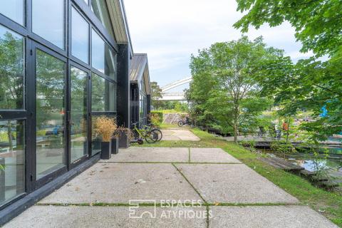 Characterful offices for rent with water views