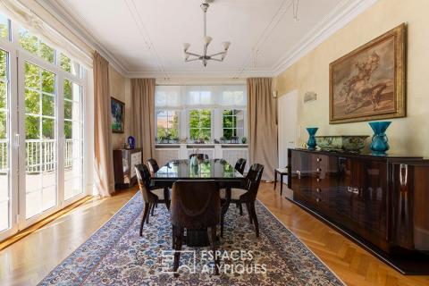 Maison de maître années 20 avec piscine et jardin paysager