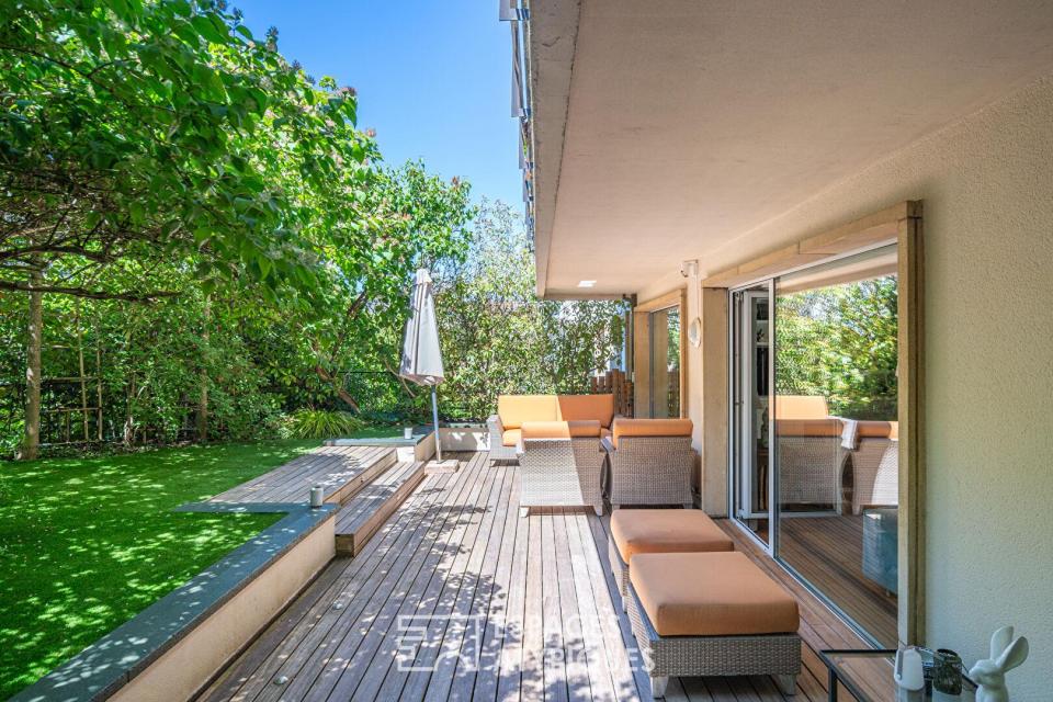 Appartement contemporain avec terrasse et jardin au coeur de l'Orangerie