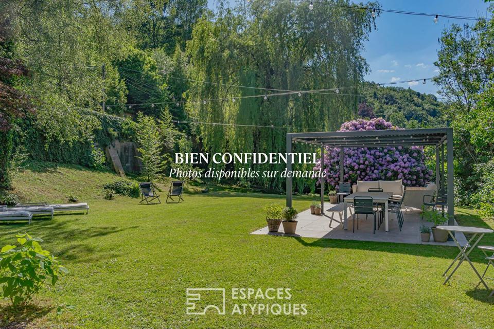Maison de maître rénovée et son jardin bucolique