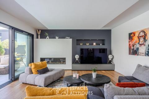 Maison contemporaine et sa piscine