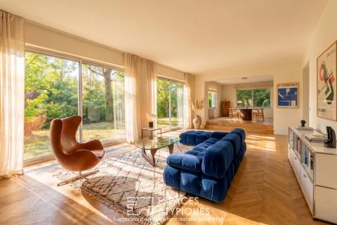 Maison d&rsquo;architecte seventies à réinventer au pied des vignes