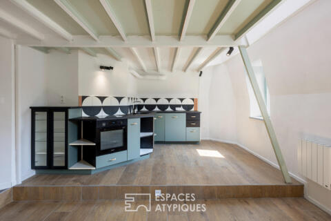 Duplex sous les toits rénové en hyper centre