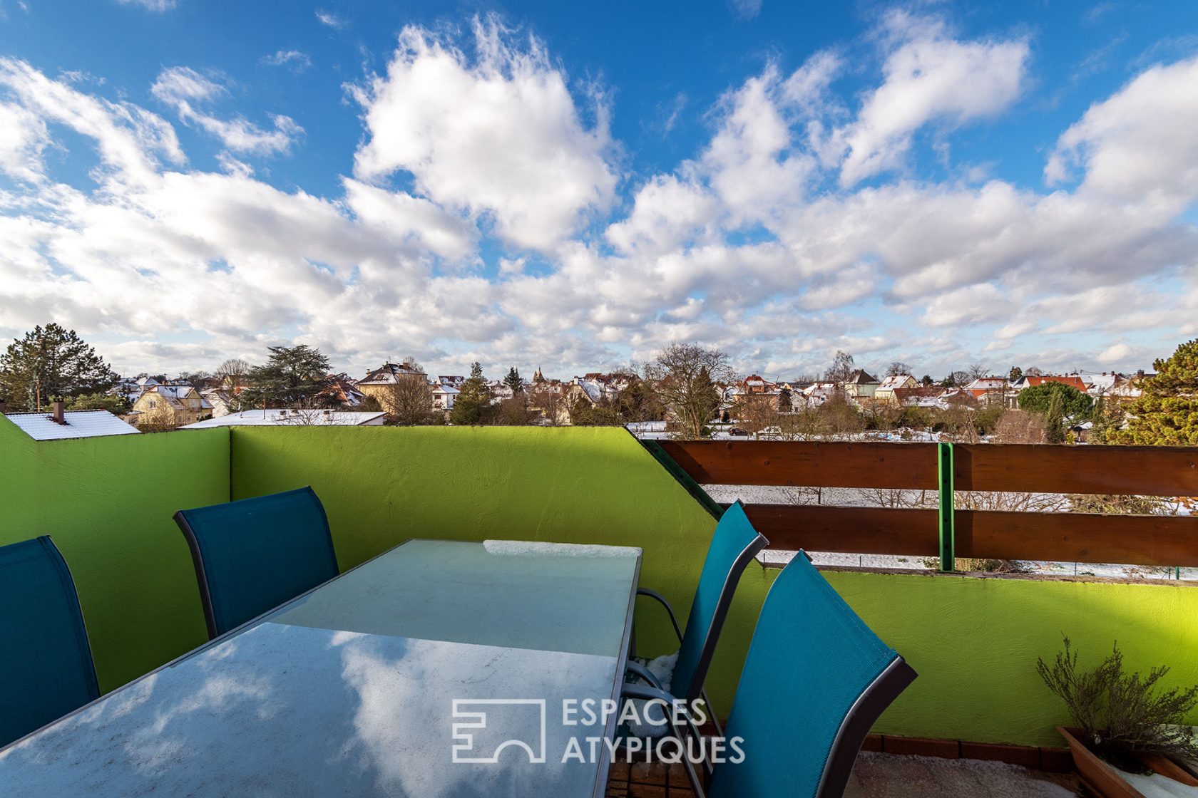 Duplex en dernier étage avec vue dégagée