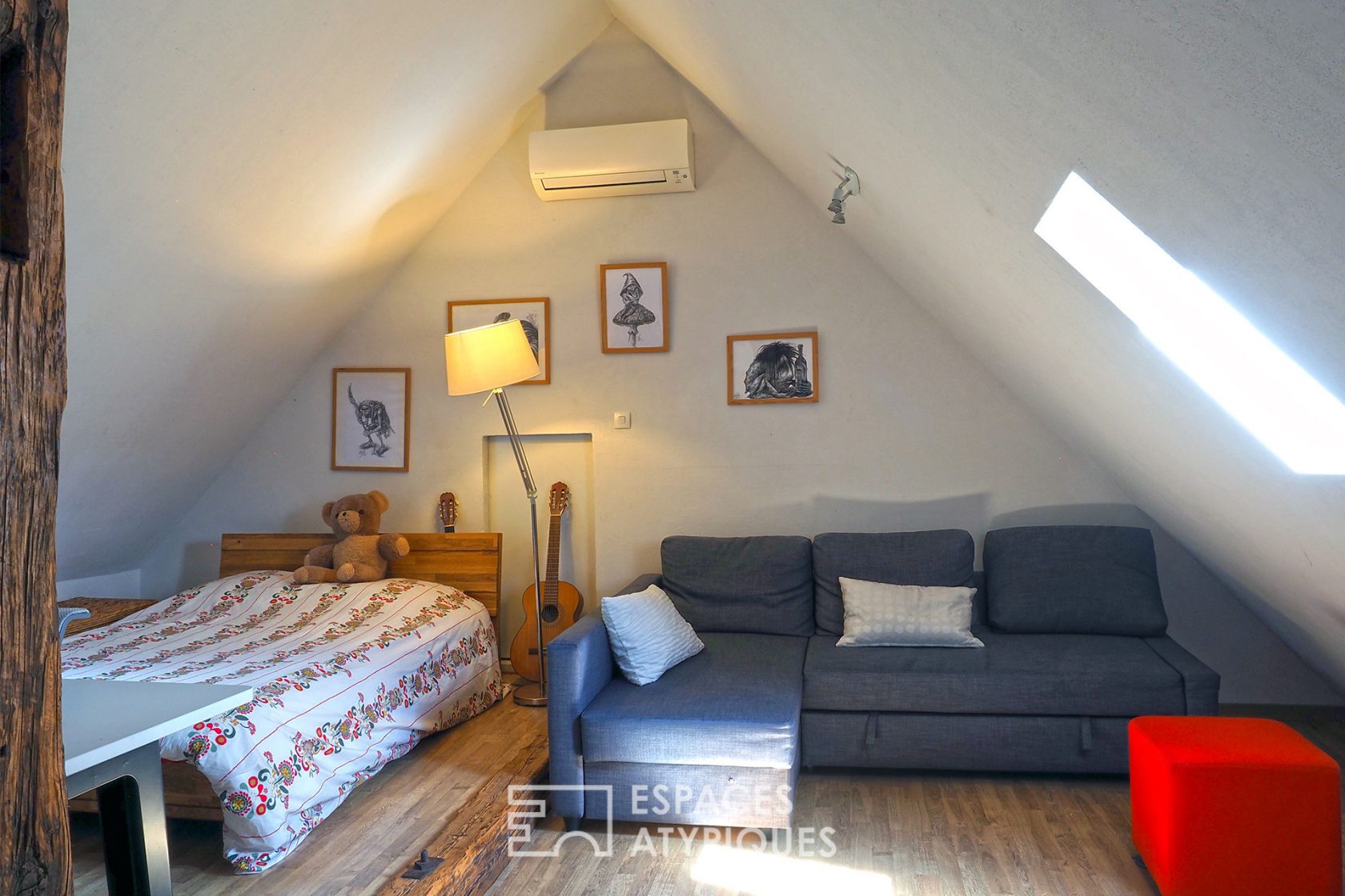 Charming cocoon under the roof of the hyper-centre