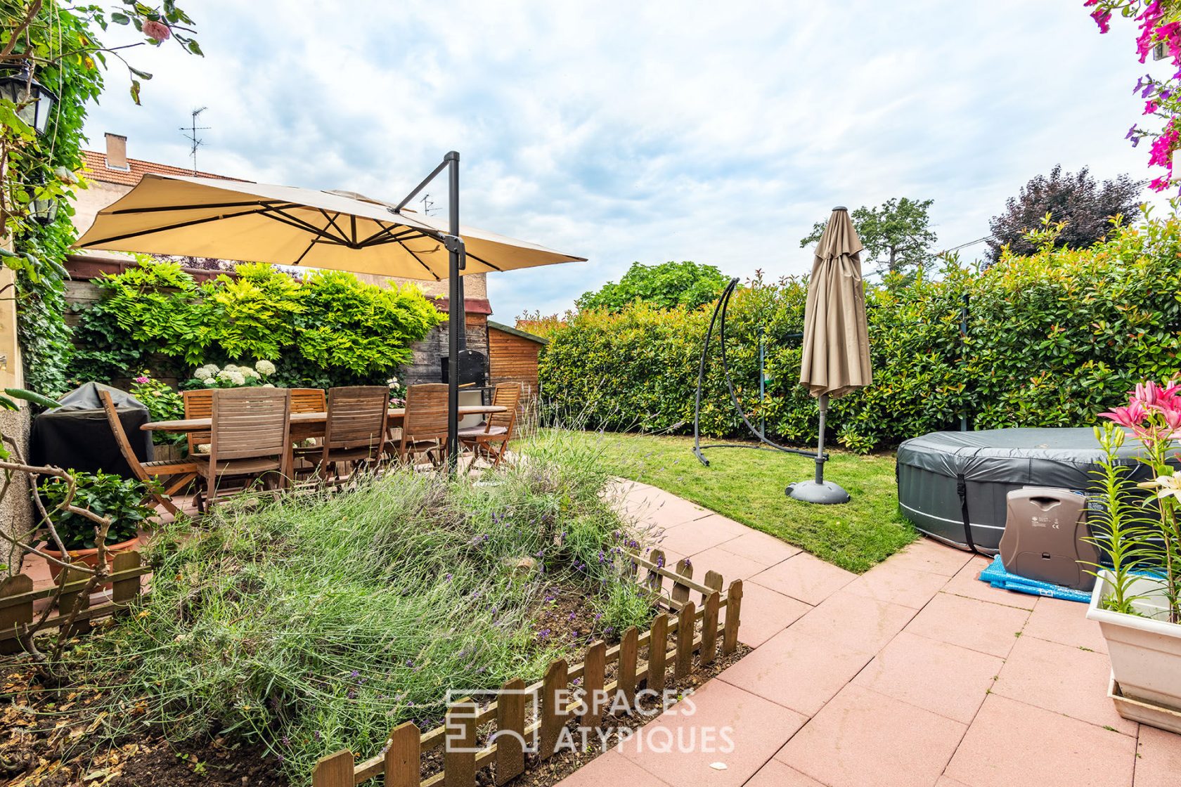 1920s house with garden in the Saint-Florent district