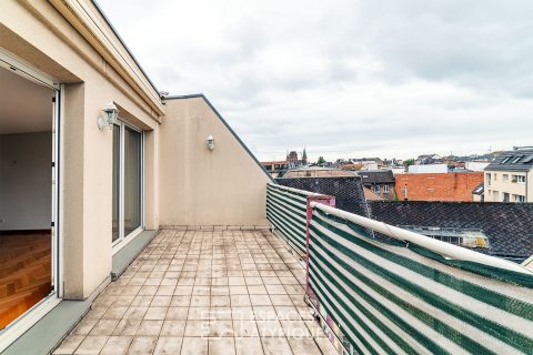 Top floor and its terraces