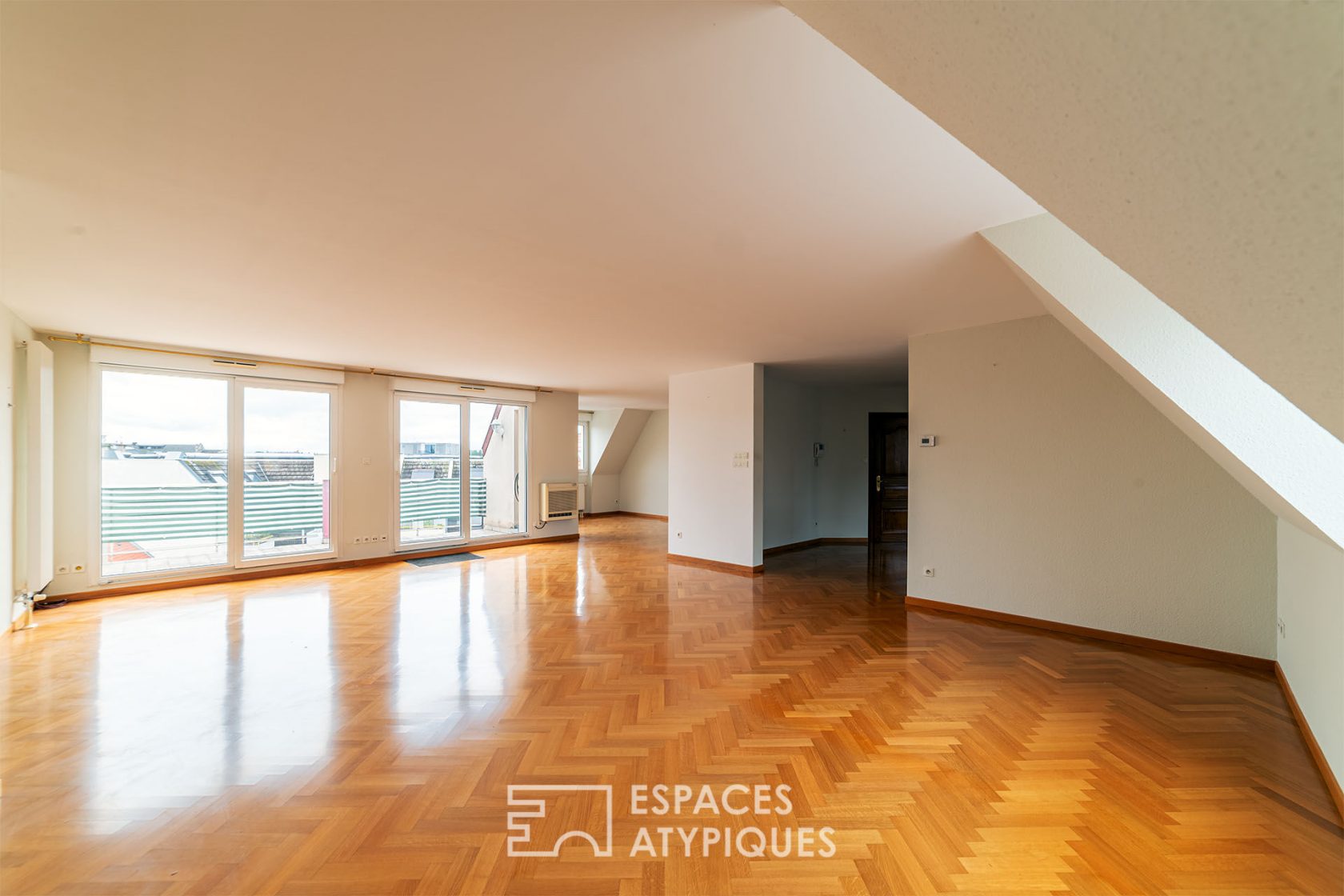 Top floor and its terraces