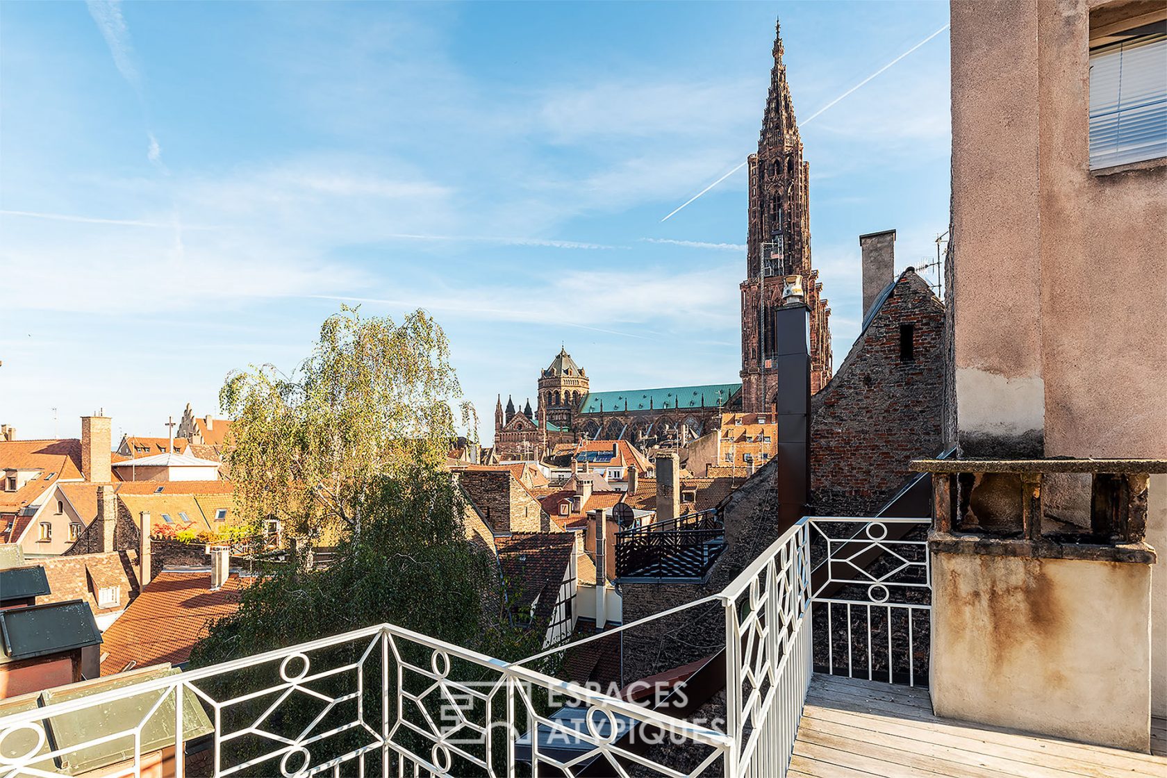 Already rented : Duplex carré d’or and its terrace with a view of the cathedral