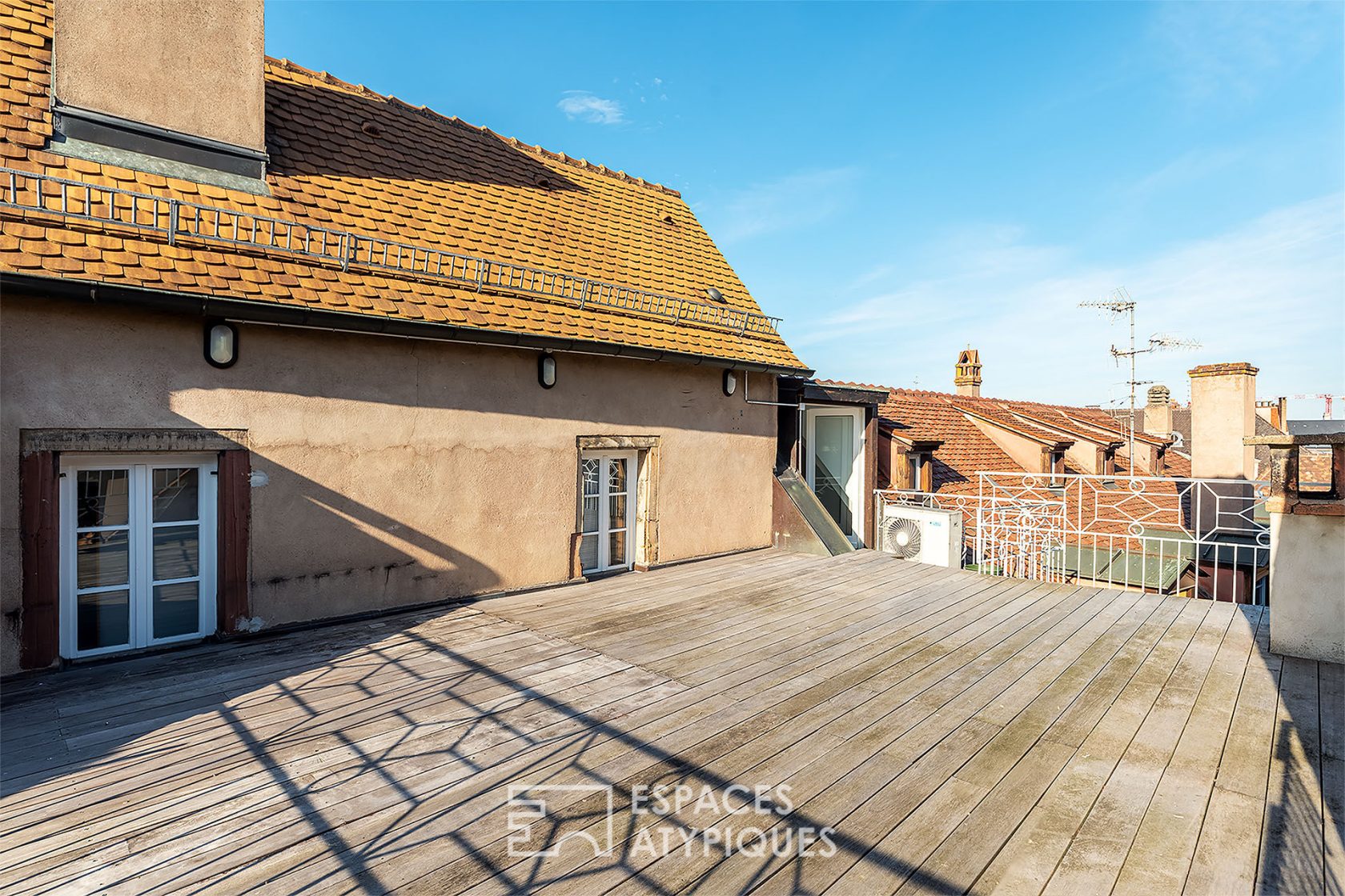 Already rented : Duplex carré d’or and its terrace with a view of the cathedral