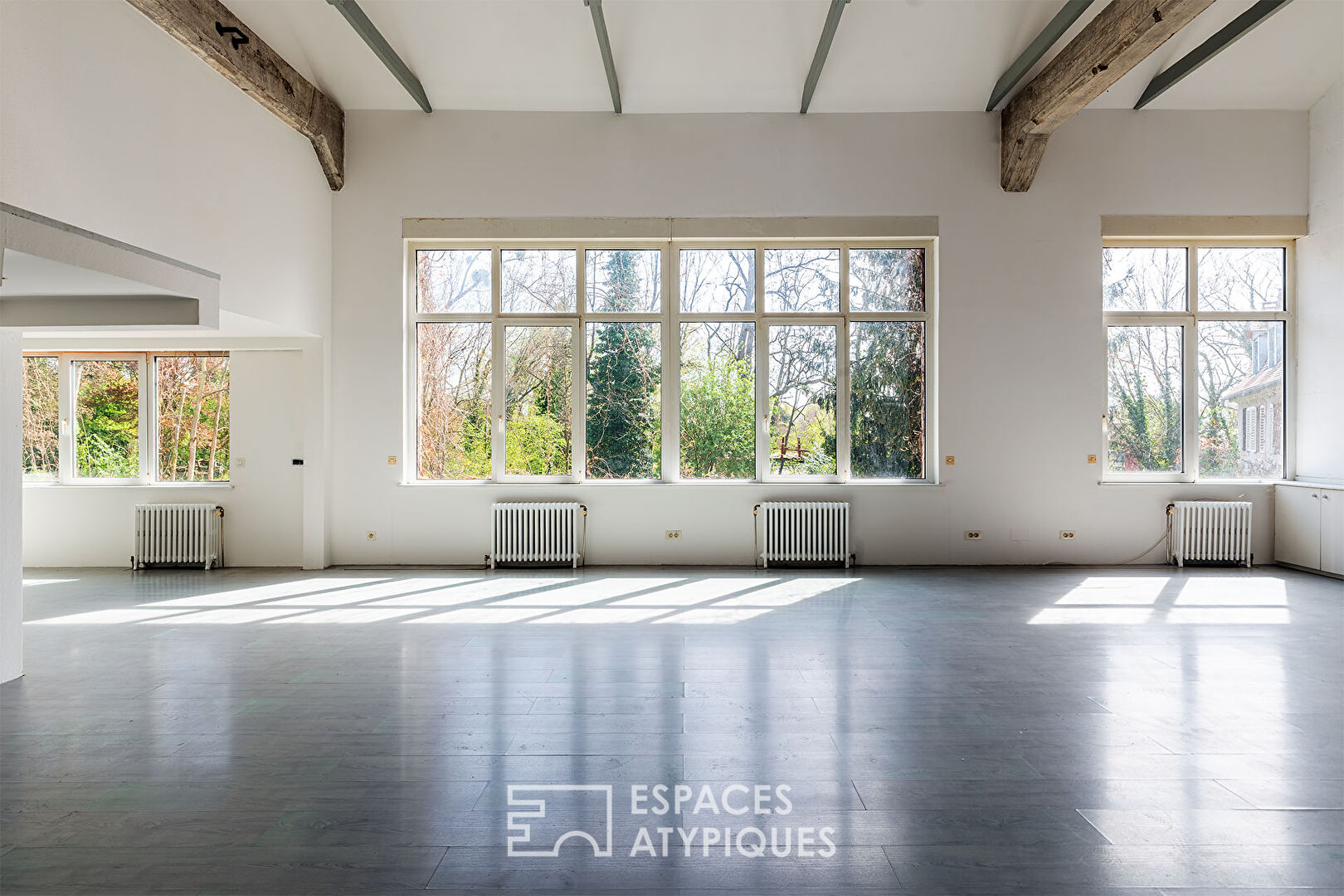 Authentique loft dans son écrin de verdure