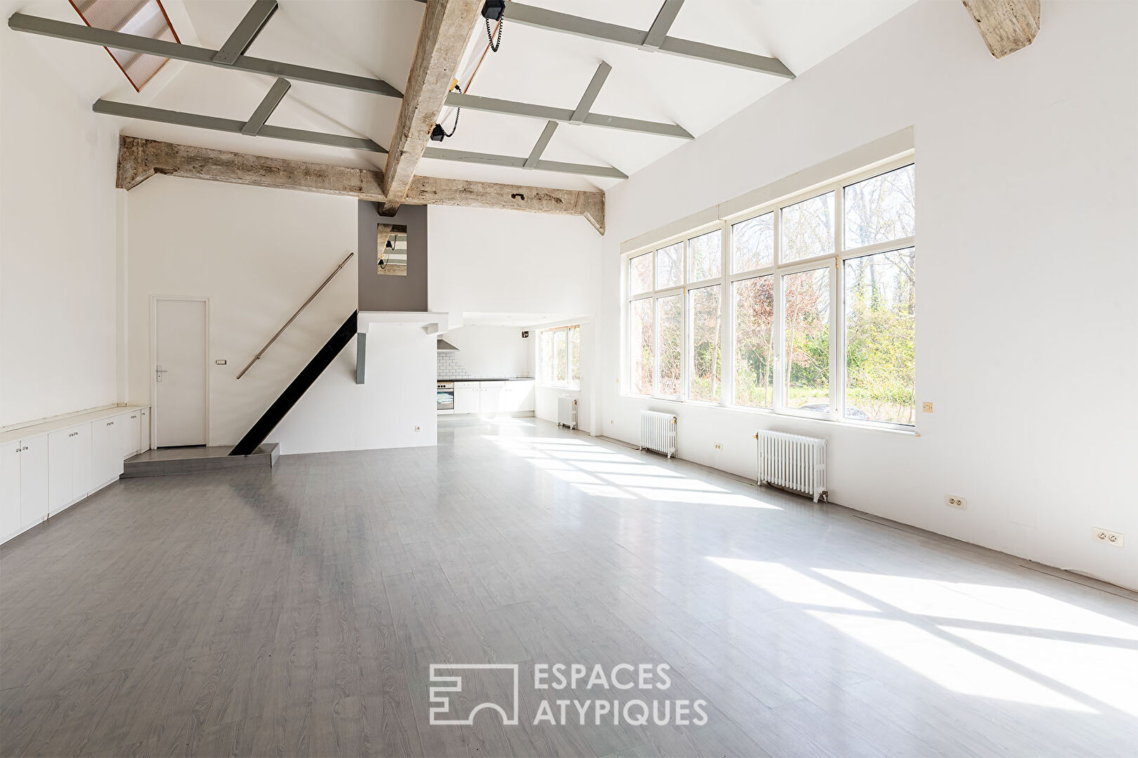 Authentique loft dans son écrin de verdure