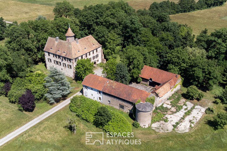 Château du XIIe siècle et son domaine