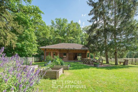 Chalet ressourçant en lisière de forêt