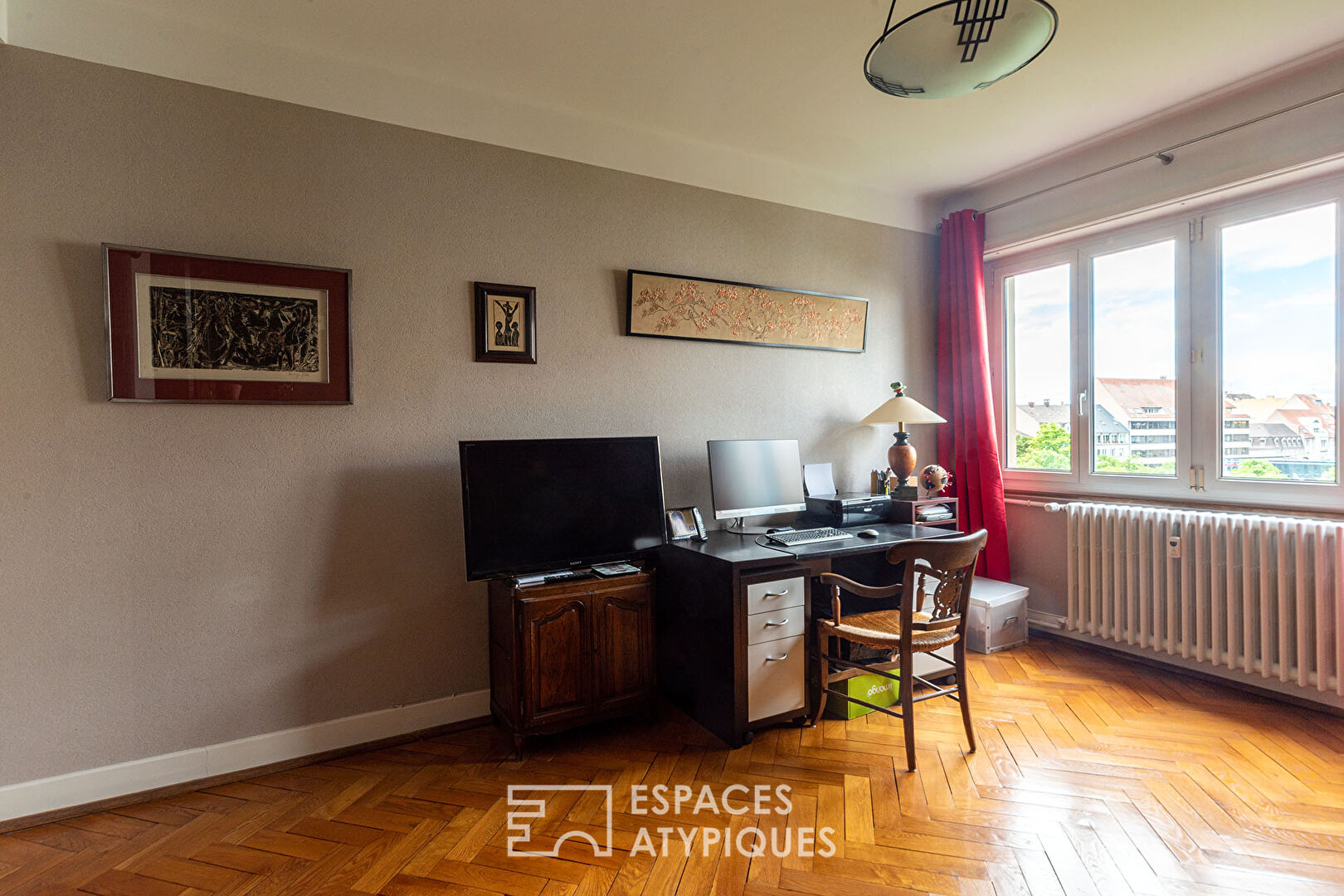 Character flat with view on the quays