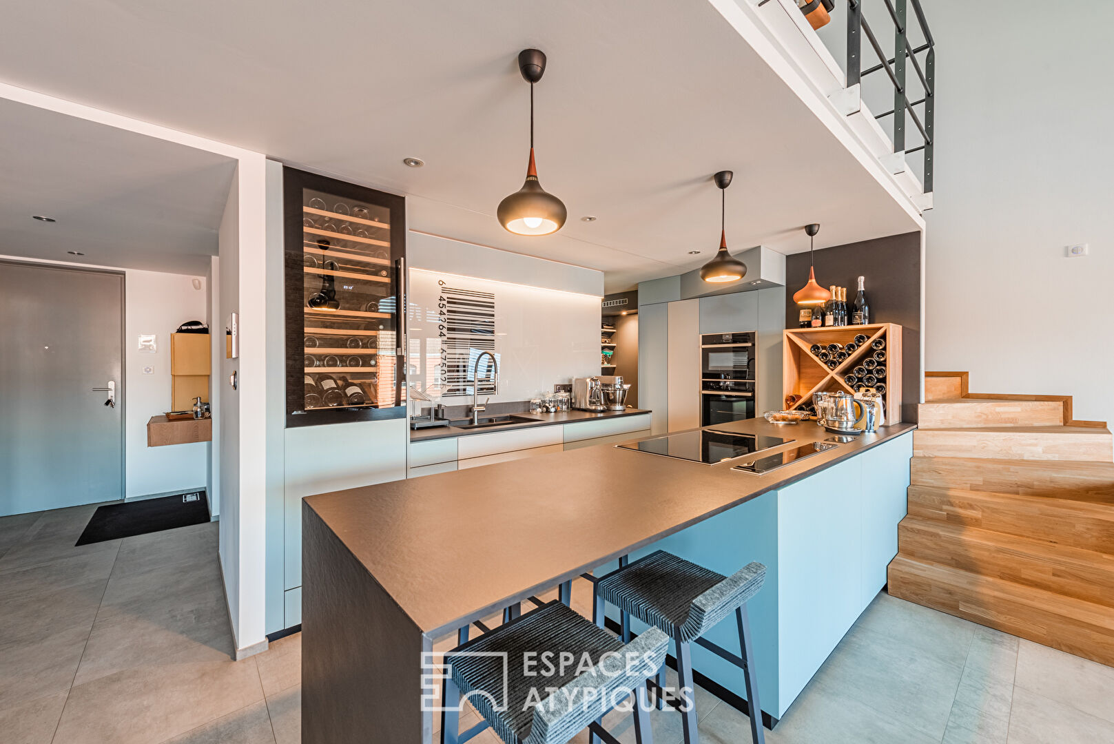 Authentique loft et sa terrasse sur les toits