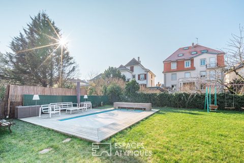 Appartement bourgeois et son jardin avec piscine