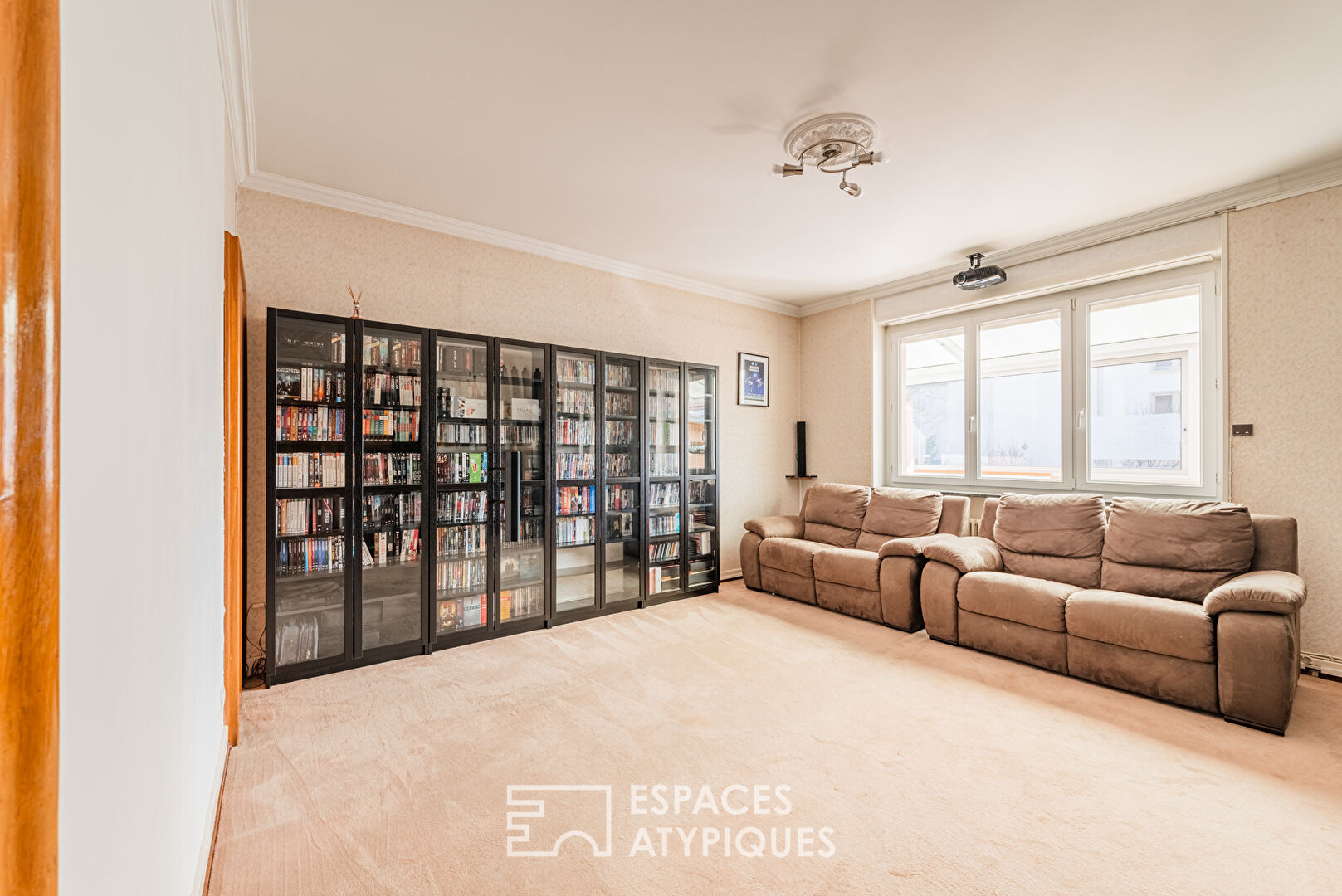 60s villa ideal for rental investment