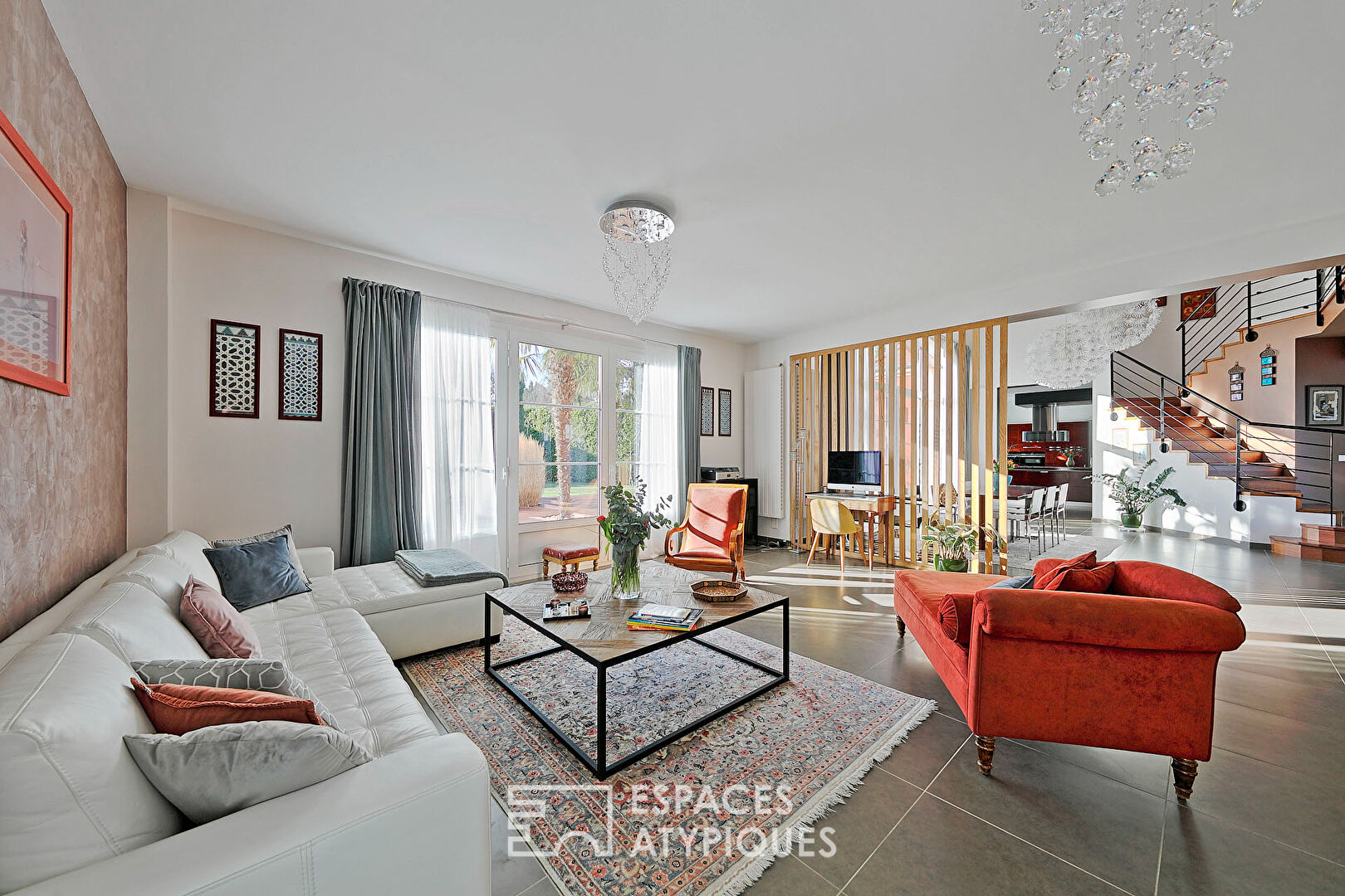 Villa d&rsquo;architecte rouge brique au coeur de Marne la Vallée