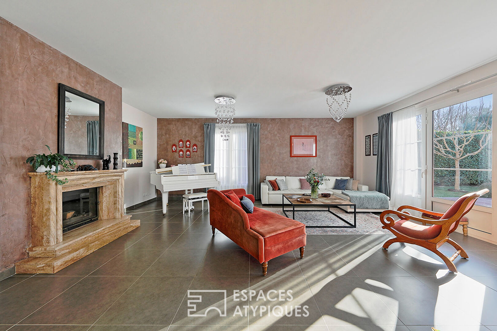 Villa d&rsquo;architecte rouge brique au coeur de Marne la Vallée