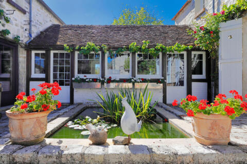 Maison de charme en pierre de 230 m²