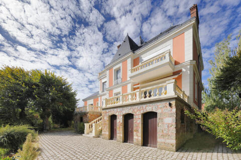 Superbe villa 1900 rénovée en bord de Marne