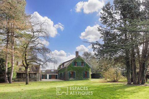 Longère de caractère et dépendances au coeur d&rsquo;un parc arboré